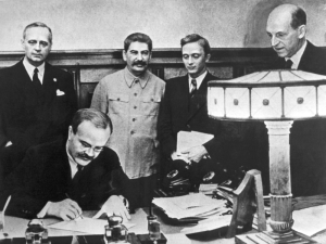 Podpisanie paktu o nieagresji pomiędzy Niemcami i ZSRR 